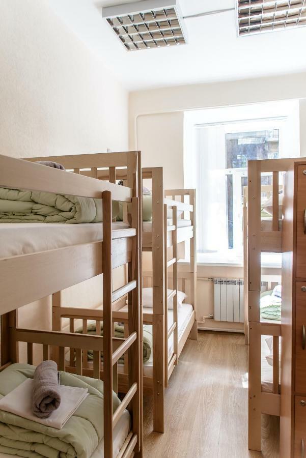 Globus Lipki Hostel Kiev Eksteriør bilde