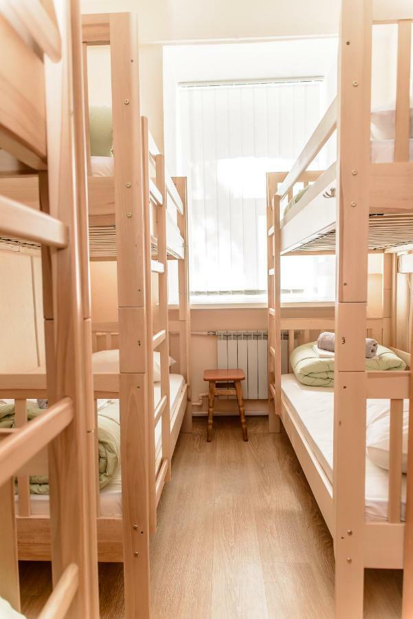 Globus Lipki Hostel Kiev Eksteriør bilde