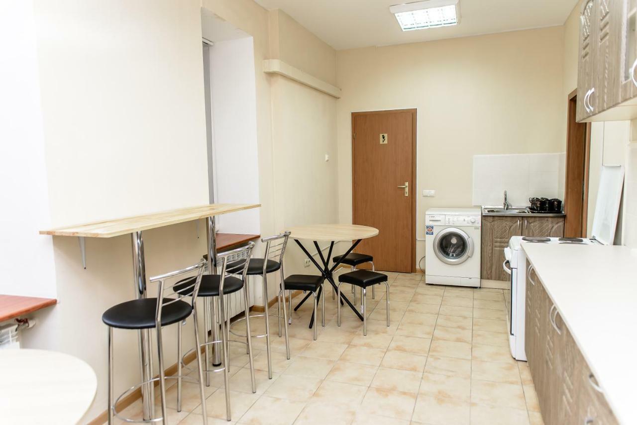 Globus Lipki Hostel Kiev Eksteriør bilde