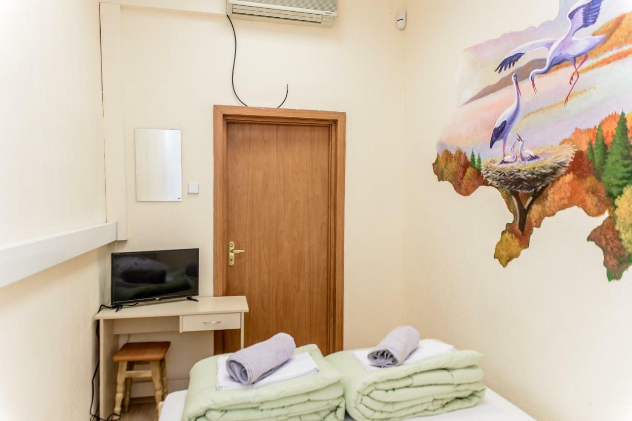 Globus Lipki Hostel Kiev Eksteriør bilde